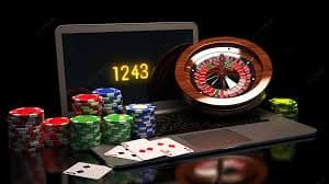 Bàn bài Live Casino trực tuyến với dealer chuyên nghiệp tại fly888